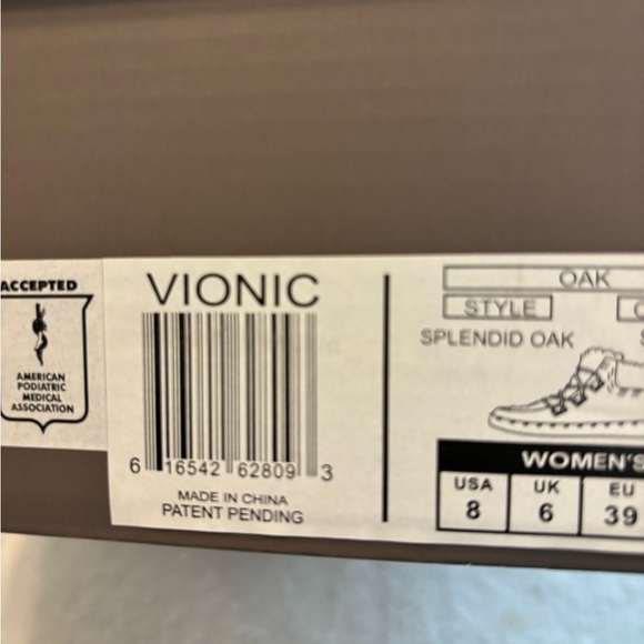 NIB Vionic Orthopedic Neutral Fuzzy Sherpa Boots - Picture 9 of 11